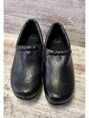 YUU womens shoes